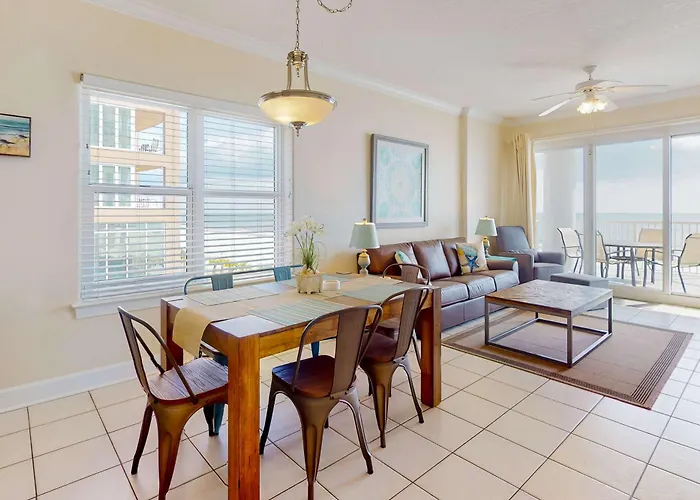 Beachfront Corner With Amazing Gulf Views Balcony Pools & Hot Tubs Holiday home *