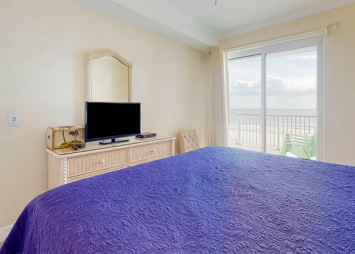 Beachfront Corner With Amazing Gulf Views Balcony Pools & Hot Tubs Holiday home